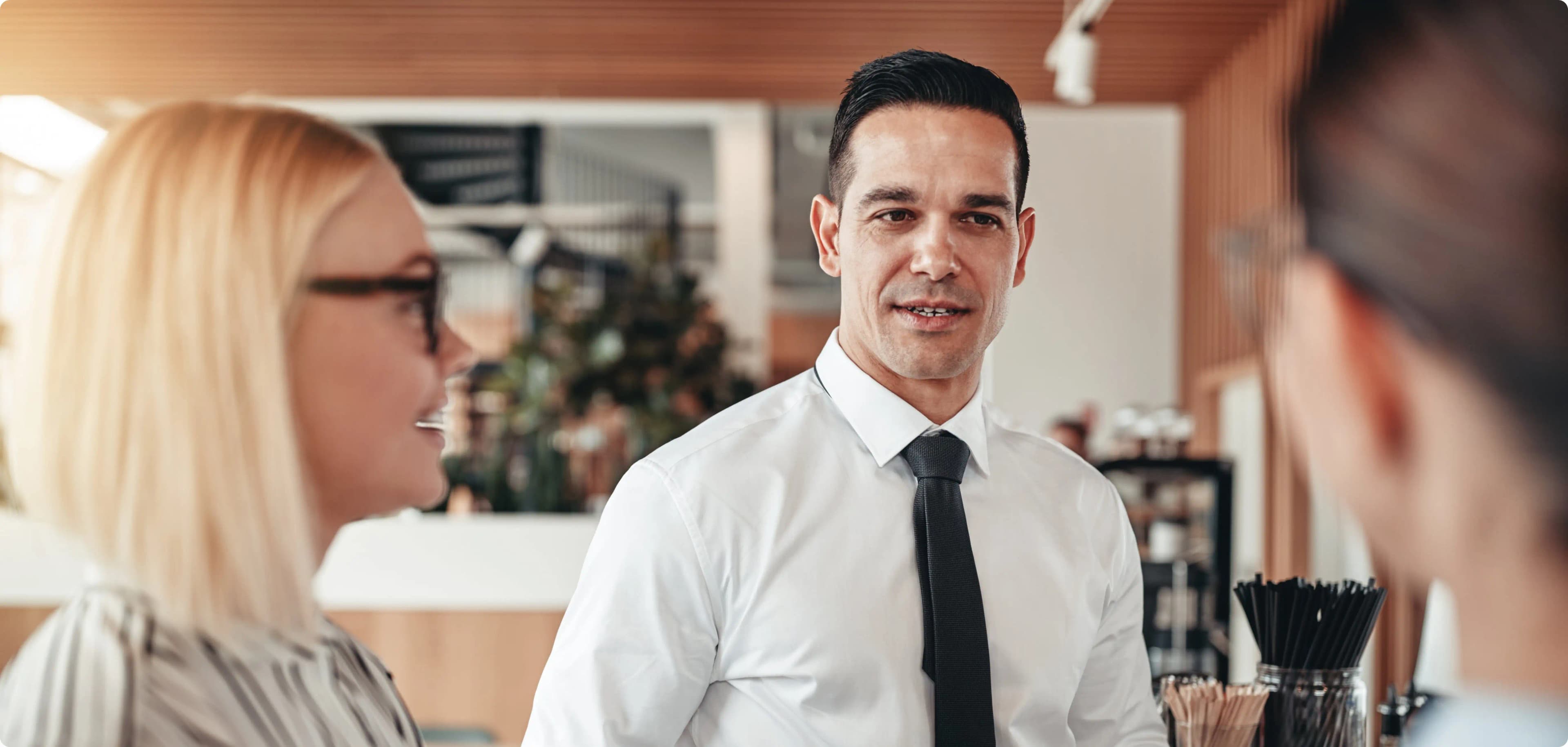 Agent immobilier et acquéreur